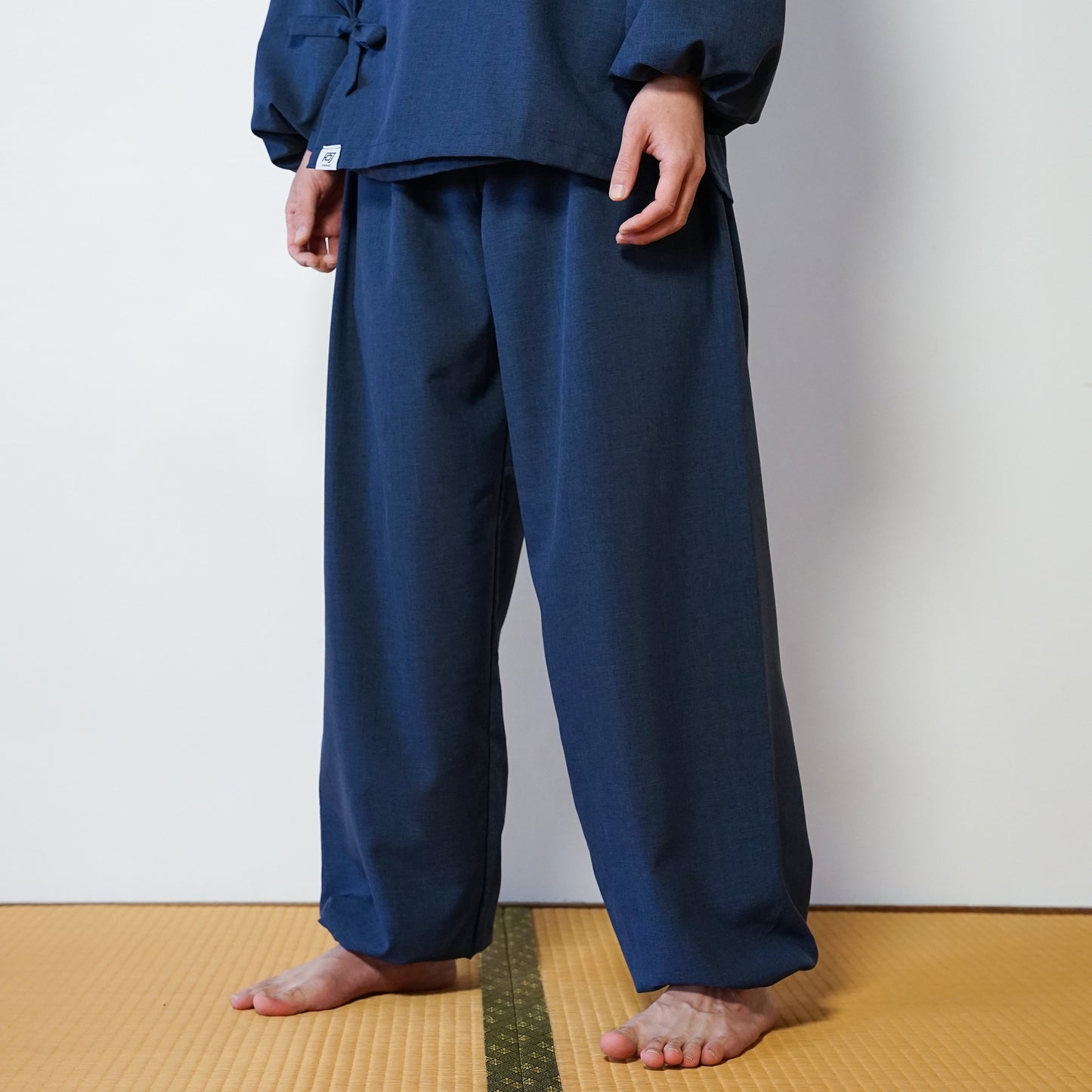 【新作】大愚式 オリジナル作務衣(オールシーズン/男女兼用)刺繍名入れ